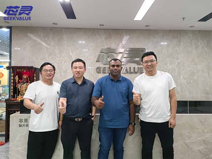 Islamic Card customer purchases 95 lasers